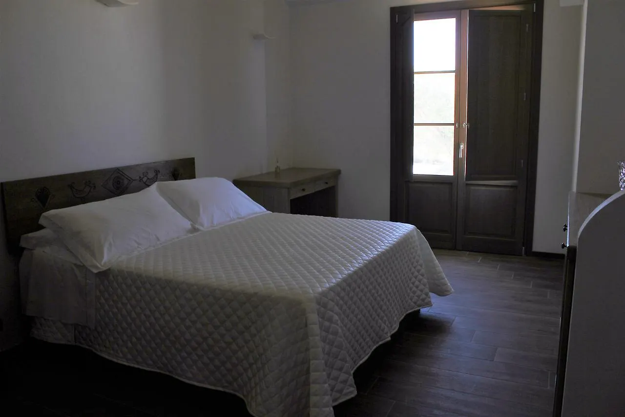 Serra Niedda Resort & Agriturismo Сорсо